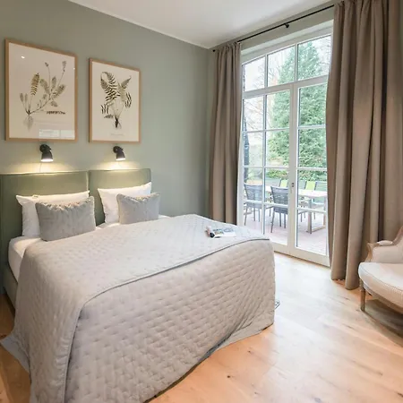 Getaway In East Frisia Elegant Lakeside Feriehus