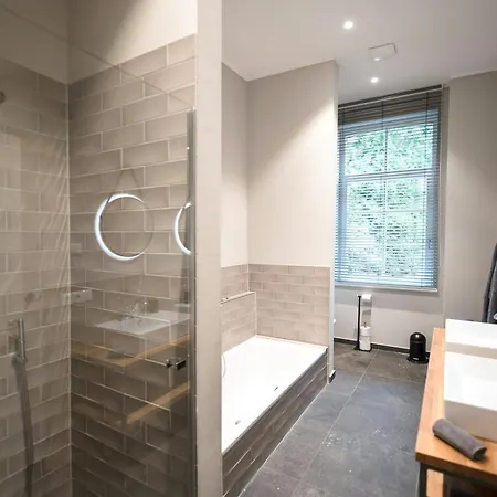 Getaway In East Frisia Elegant Lakeside Feriehus *
