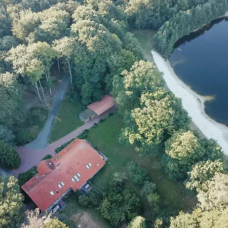 Getaway In East Frisia Elegant Lakeside Feriehus
